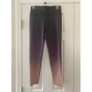 AR-33 Alpha Women's Gray Burgundy Peach Ombre Chevron Leggings Medium